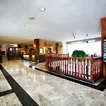 Be Smart Florida Plaza 아파트