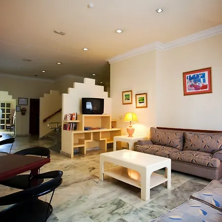 Be Smart Florida Plaza Apartman *